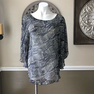 Hypnotized Navy and off white pattern sheer top